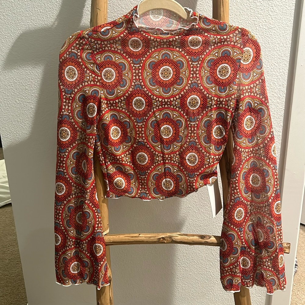 Verdusa Women's Bell Sleeve Lettuce Trim Mock Neck Floral Mesh Top Crop T Shirt